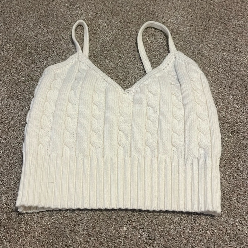 white knitted cropped tank